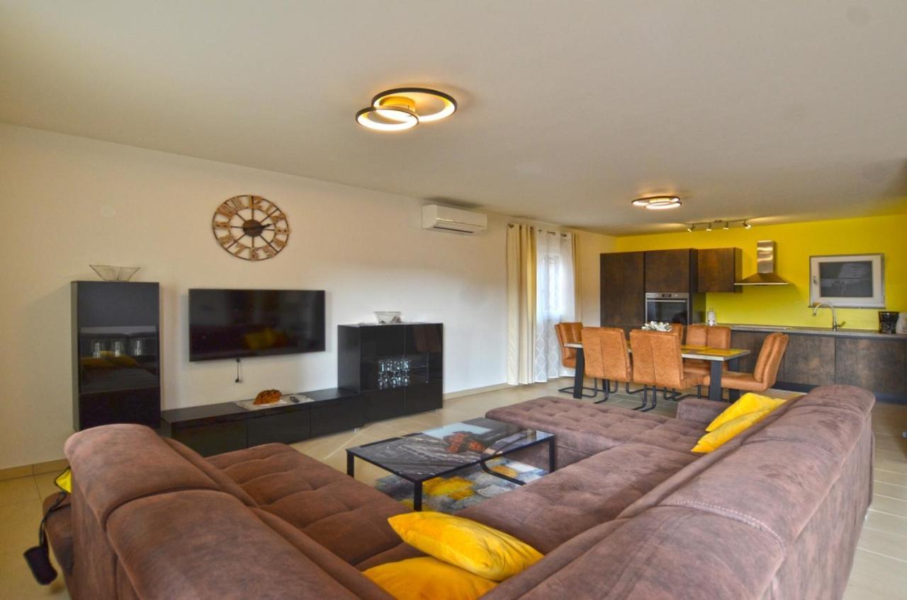 Emilio Apartamento